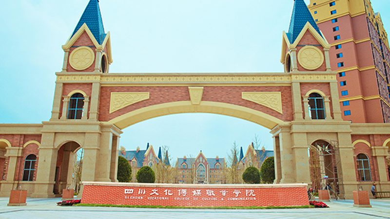 在实际操作中，品牌策划与品牌设计需要相互配合，共同推进品牌建设。以下是一些建议：